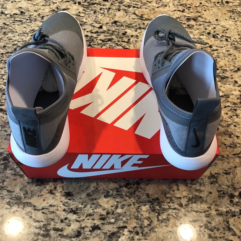 ⭐️NIBMENS NIKE LUNARCHARGE ESSENTIAL-PICS INSIDE⭐️ - Picture 5 of 7
